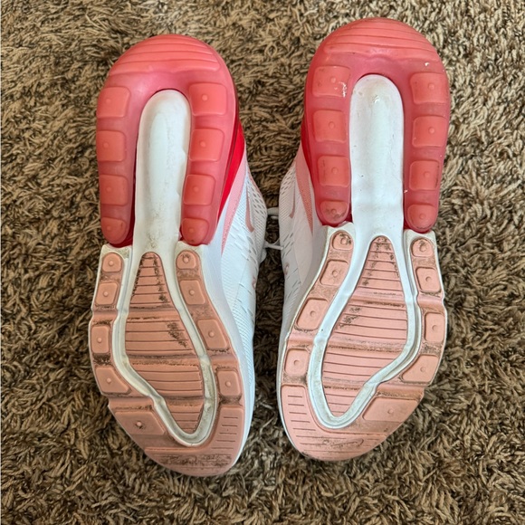 Nike Air Max 270 - Picture 4 of 6